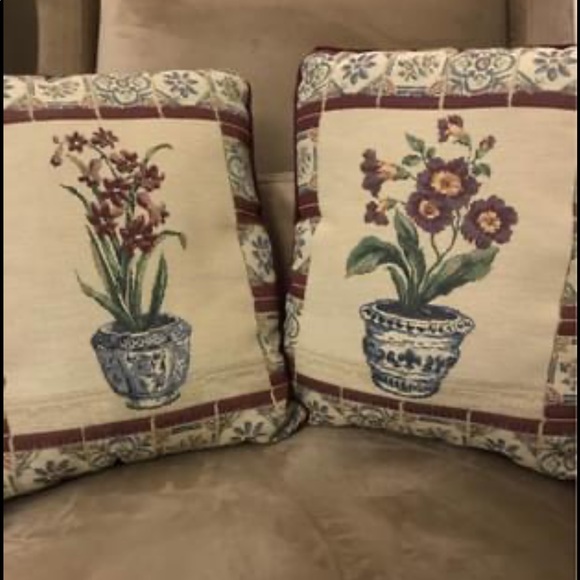 Flower pot cushions- two - Picture 4 of 4